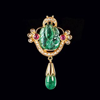 An Emerald Ruby Pendant with Diamonds