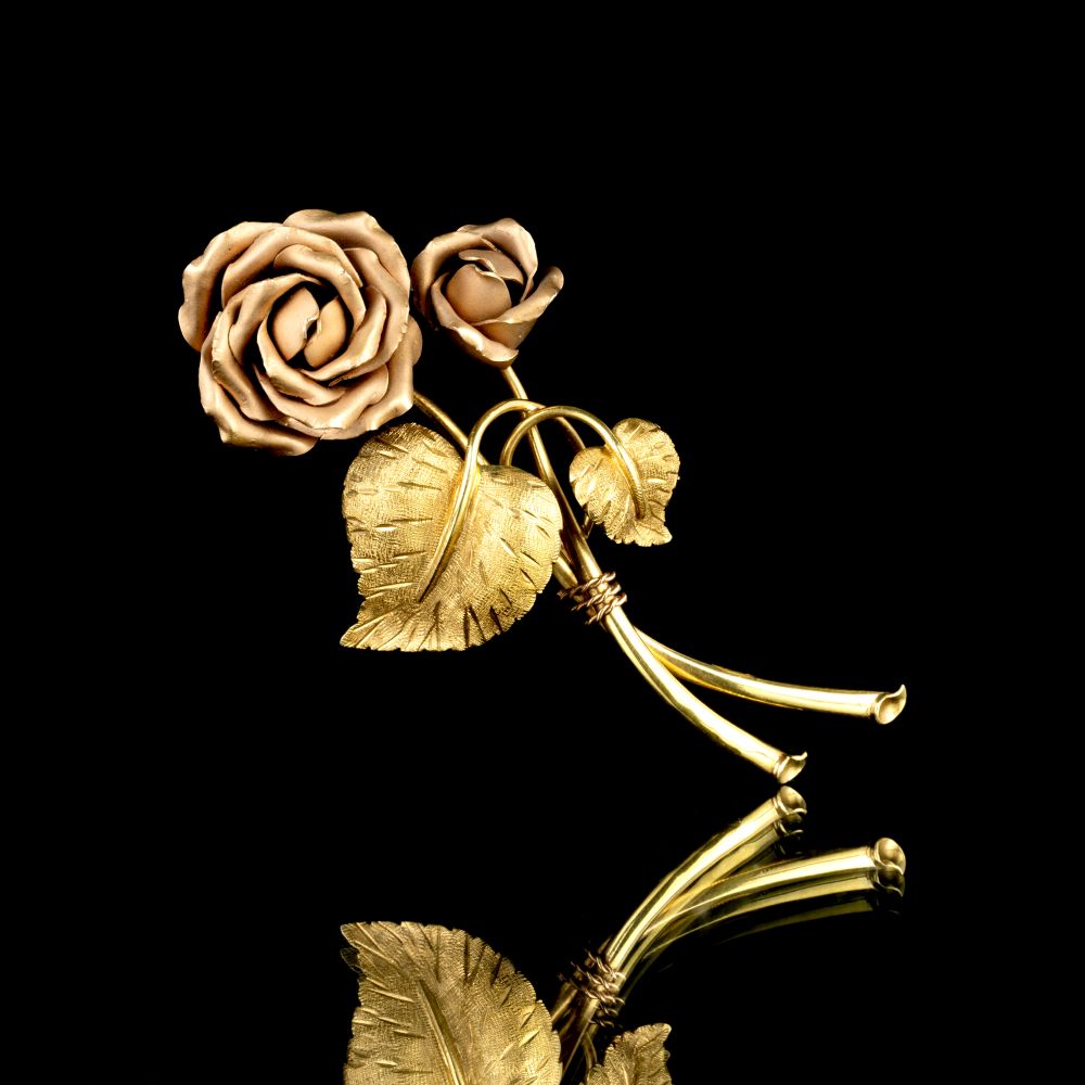A two-coloured Vintage Gold Brooch 'Roses'