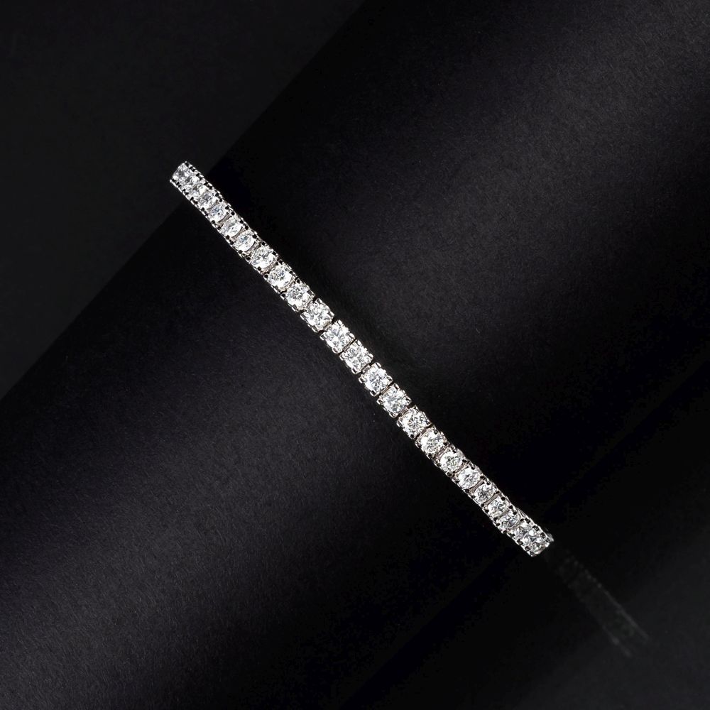 A Rare White Diamond Bracelet