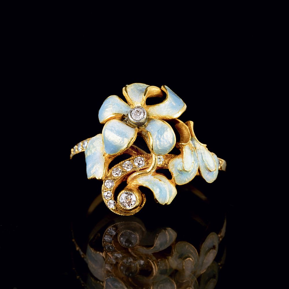 An Art Nouveau Gold Diamond Ring with Enamel Flowers