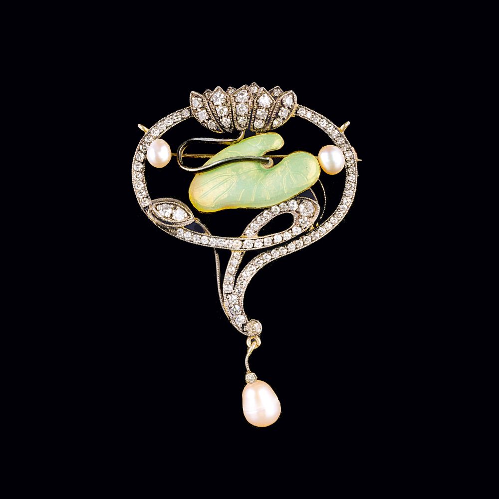An Art Nouveau Diamond Pearl Brooch 'Nymphéas'