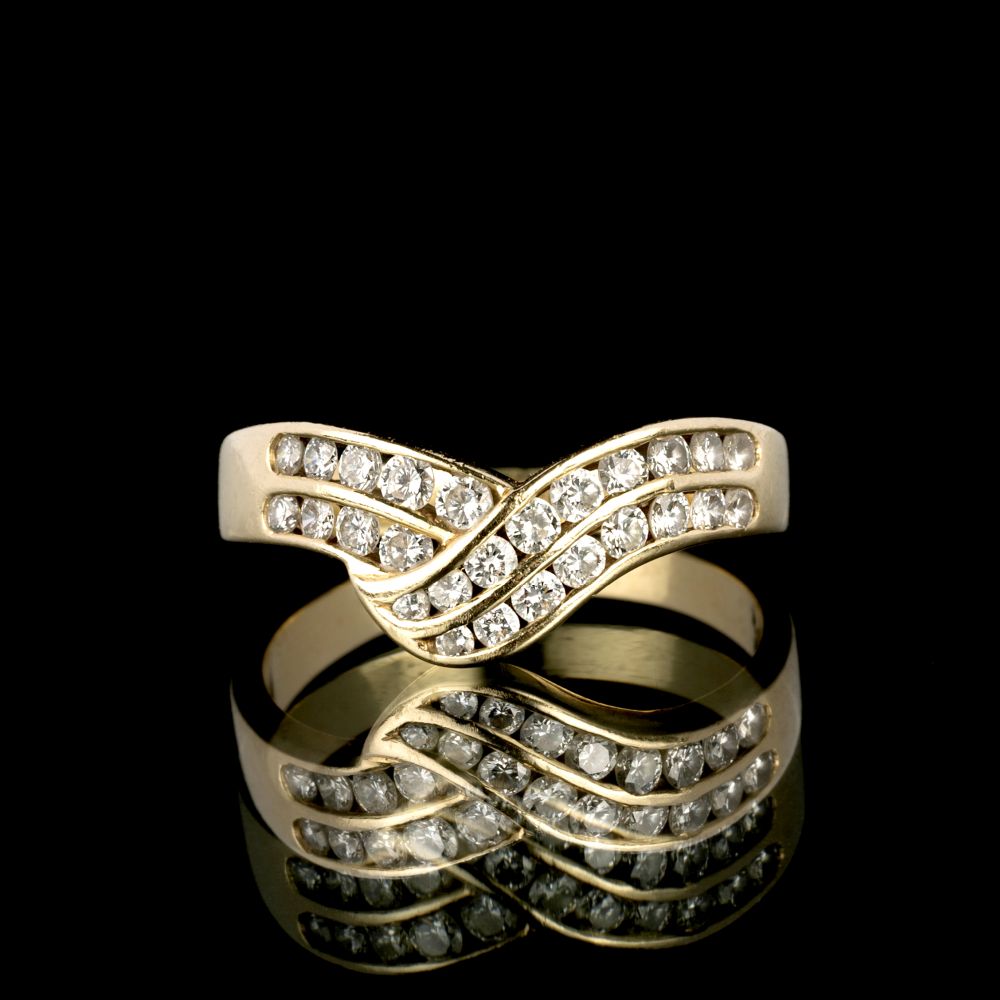 Zierlicher Brillant-Ring