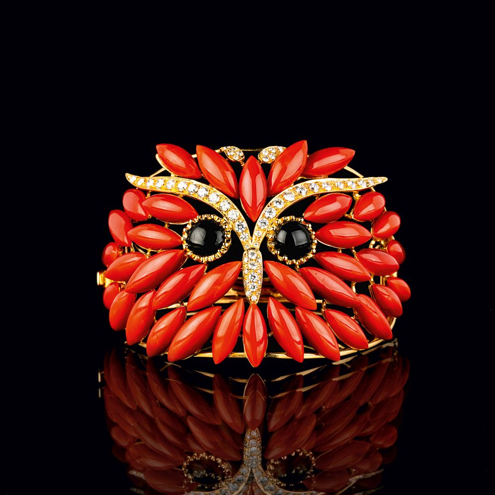An extraordinary Coral Bangle Bracelet 'Bracciale Civetta Coralli' An extraordinary Coral Bangle Bracelet 'Bracciale Civetta Coralli'