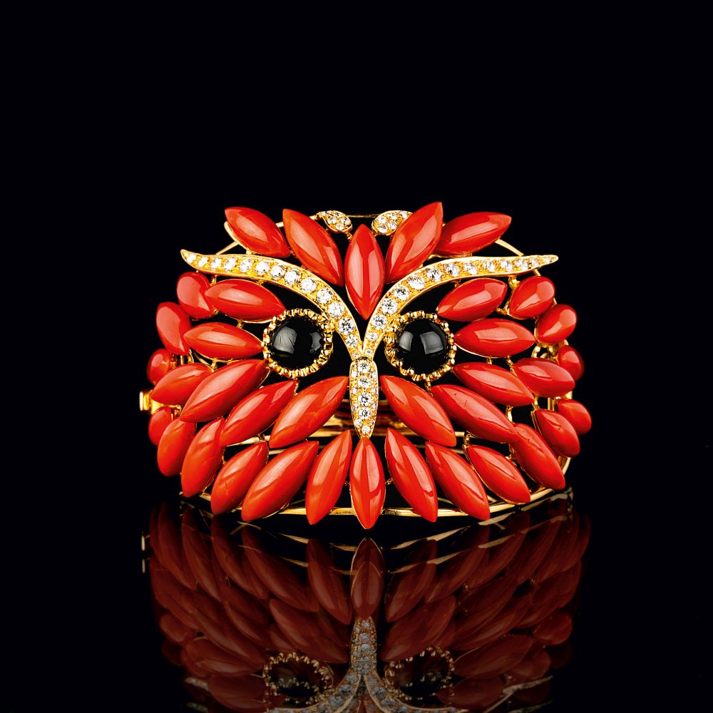 An extraordinary Coral Bangle Bracelet 'Bracciale Civetta Coralli'