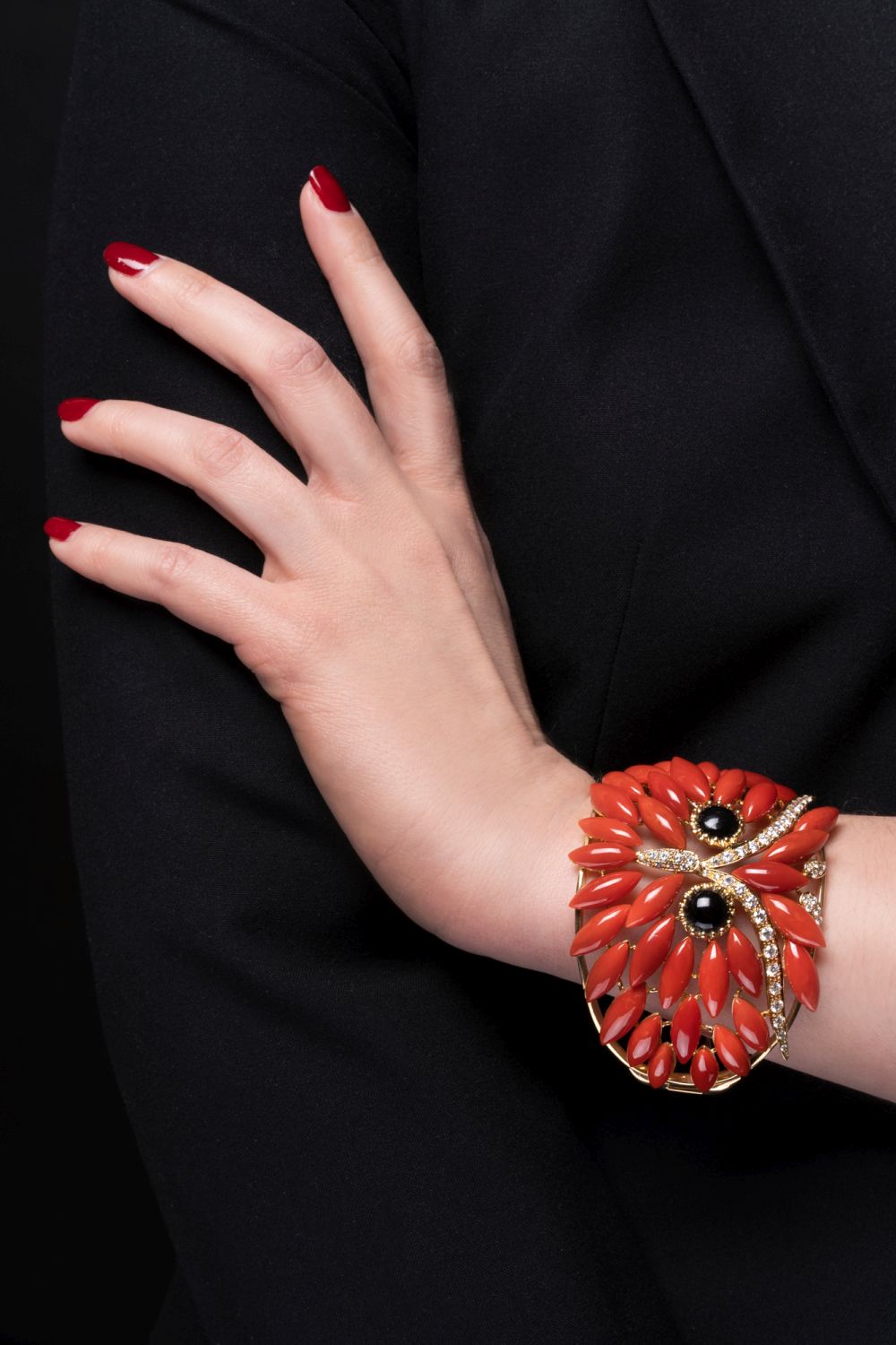 An extraordinary Coral Bangle Bracelet 'Bracciale Civetta Coralli' - image 3