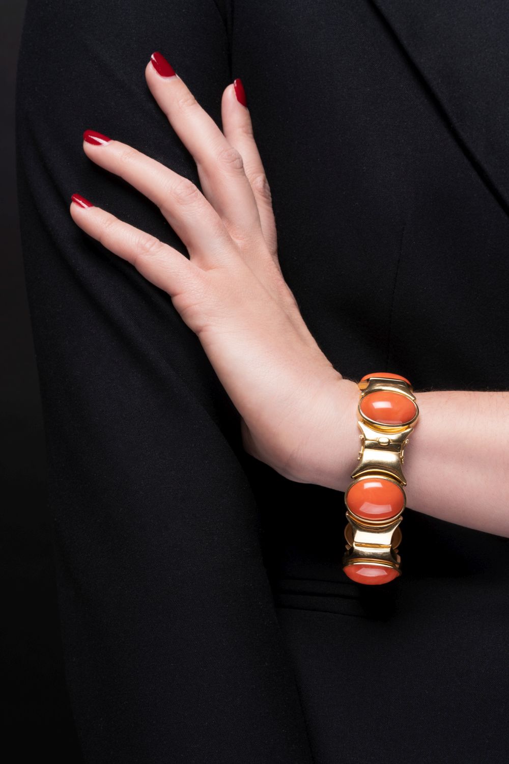 A Coral Gold Bracelet - image 2