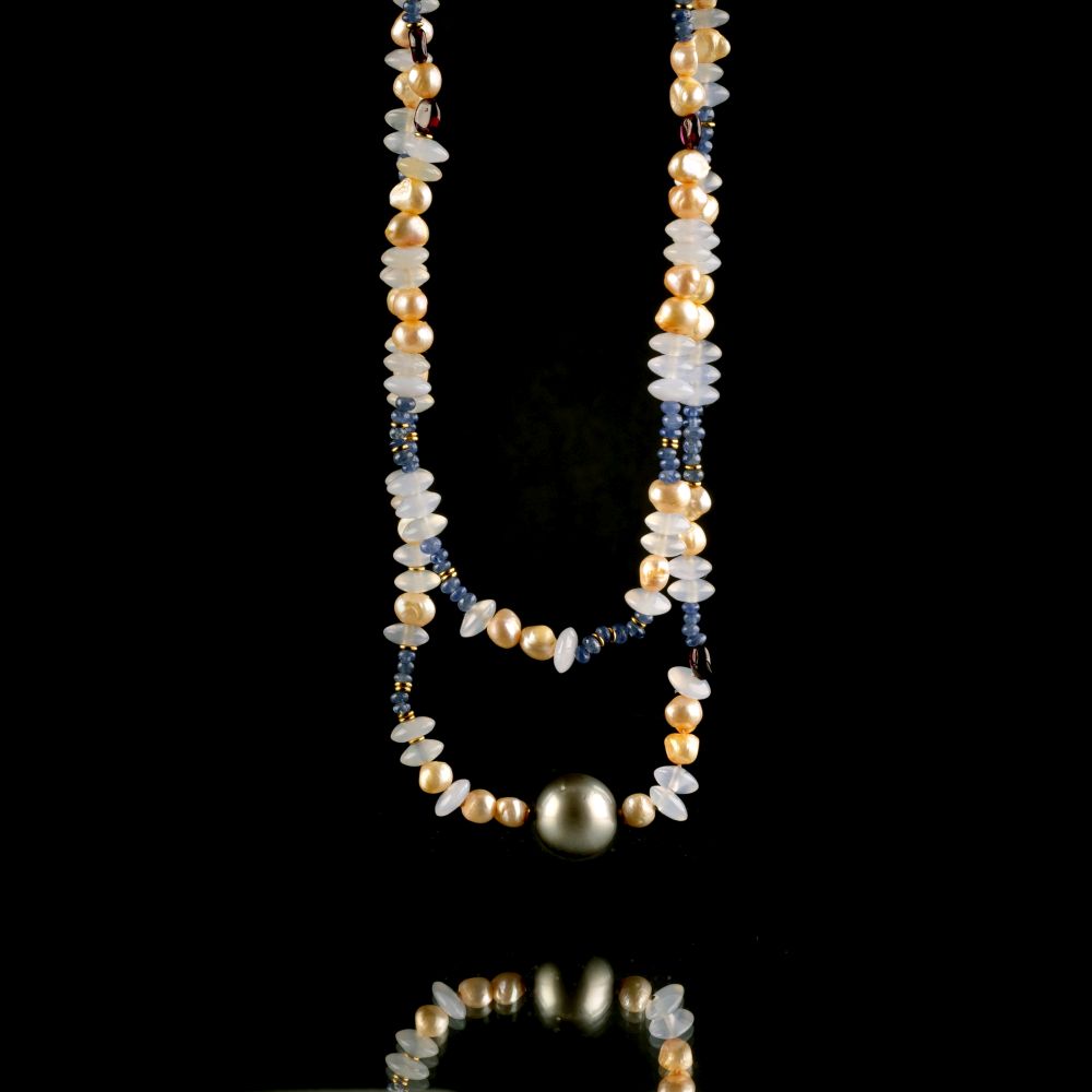 A Pearl Gemstone Sautoir