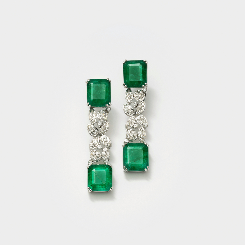An exquisite Soirée Emerald Necklace with Earpendants - image 3