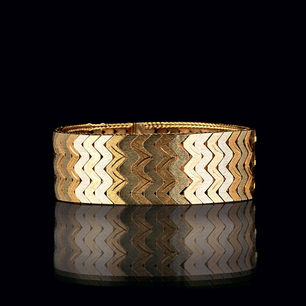 A Vintage Gold Bracelet