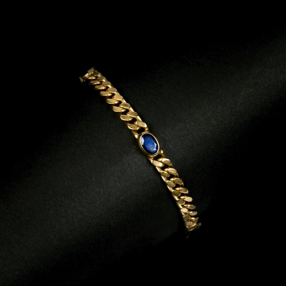A Bracelet with Sapphires
