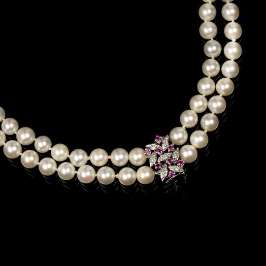 A Pearl Necklace with Ruby Diamond Clasp