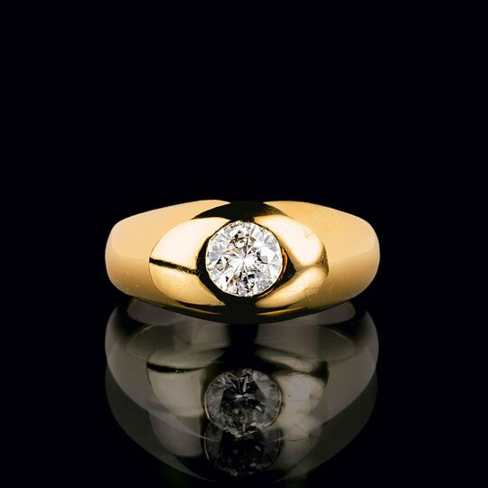 A Solitaire Ring River Diamond