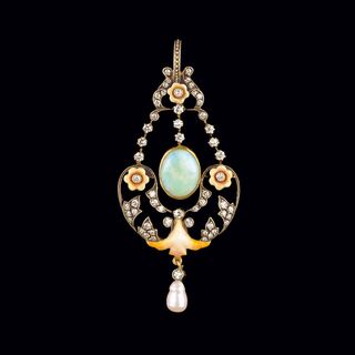 Art Nouveau Diamant-Anhänger mit Opal und Perle