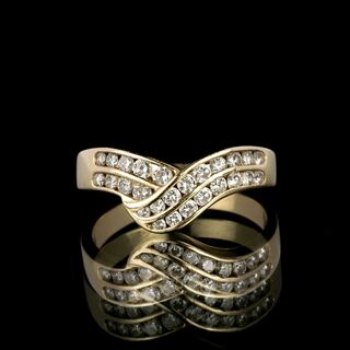 Zierlicher Brillant-Ring