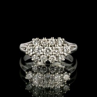 Zierlicher Brillant-Ring