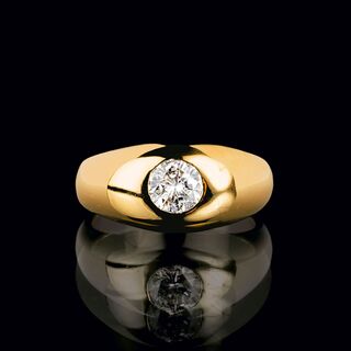 A Solitaire Ring River Diamond