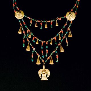A Gold Necklace with Eagle Medaillon in pre-Columbian Style