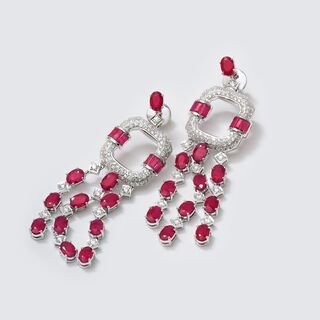 A Pair of fine Ruby Diamond Earchandeliers à la française