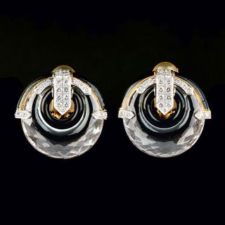 Paar seltener Ohrclips 'Hoops' mit Bergkristall, Brillanten und Onyx