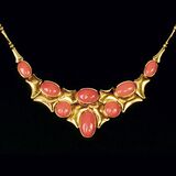 Exzeptionelles Gold-Collier mit Korallen-Cabochons - Bild 1