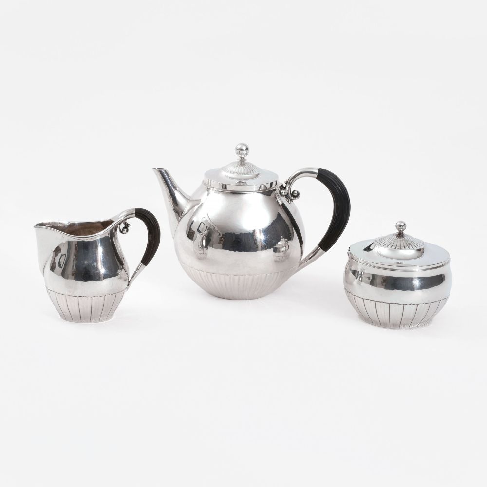 Georg Jensen - Teeservice 'Cosmos' Nr. 45 A/C von Johan Rohde Teeservice 'Cosmos' Nr. 45 A/C von Johan Rohde