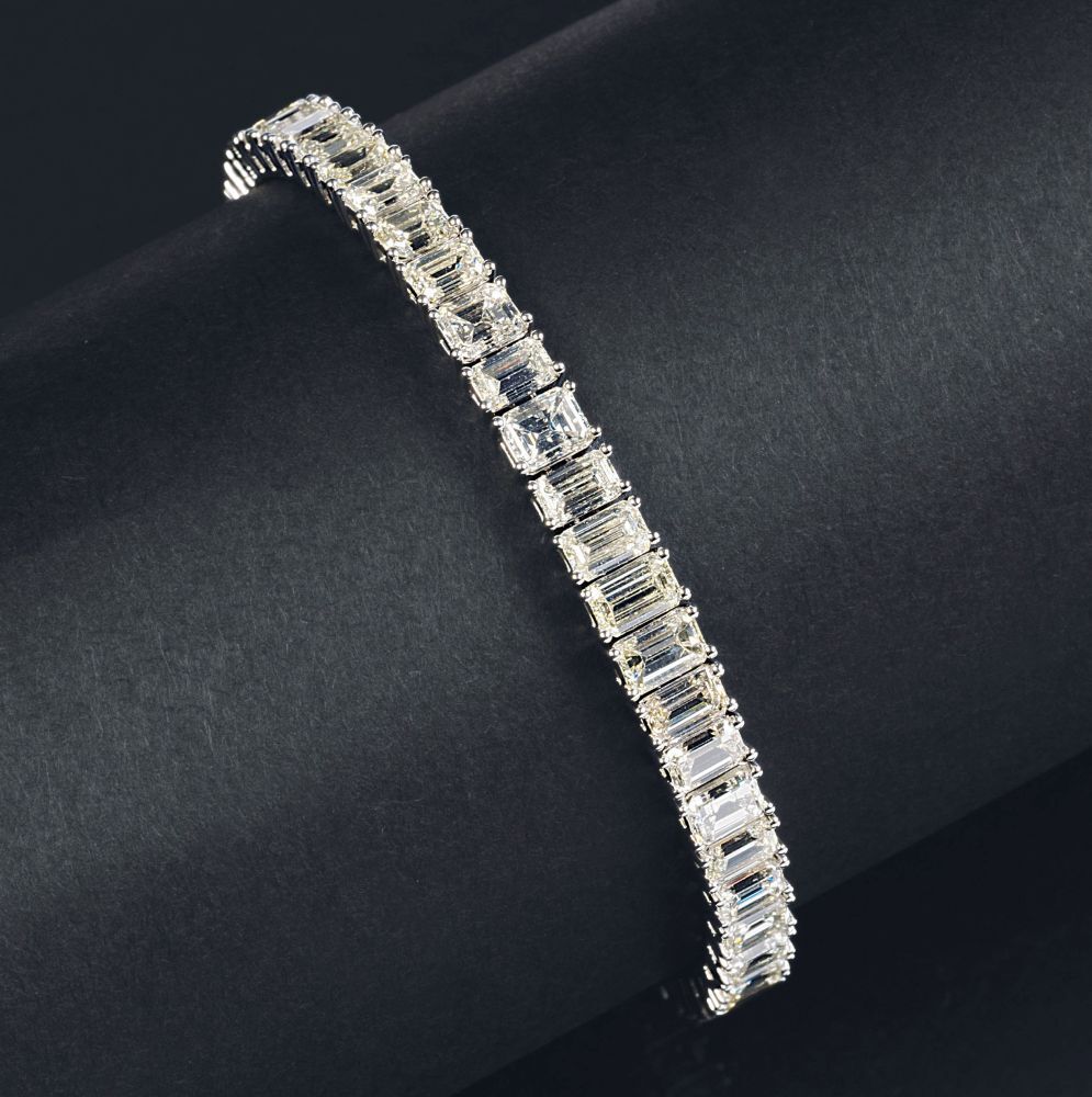 An exceptionial Diamond Bracelet An exceptionial Diamond Bracelet