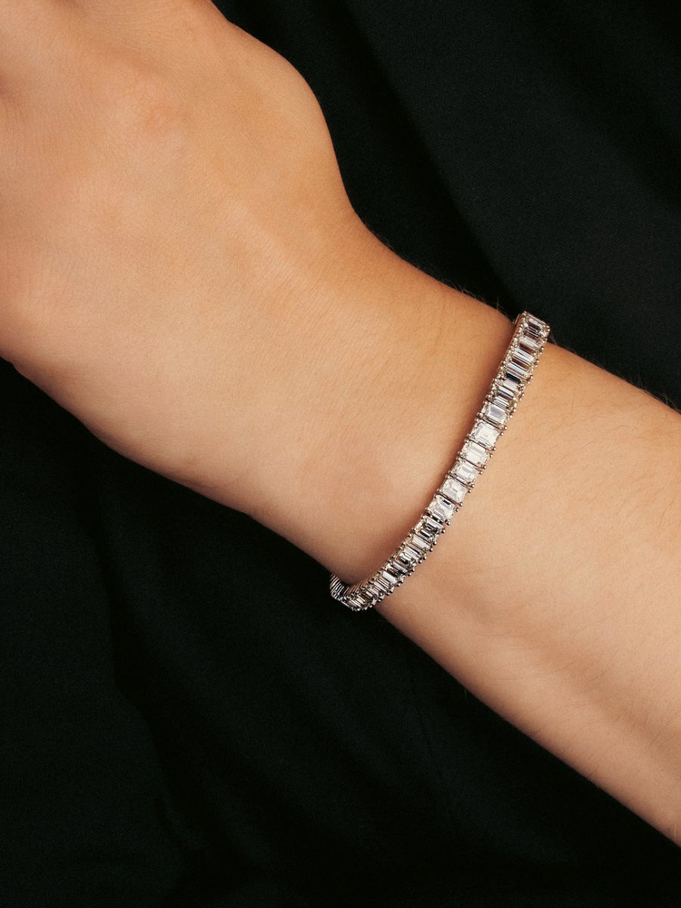 An exceptionial Diamond Bracelet - image 2