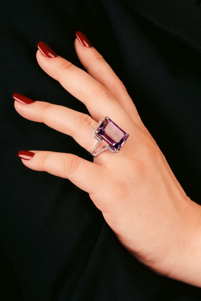 An Amethyst Diamond Cocktailring - image 2