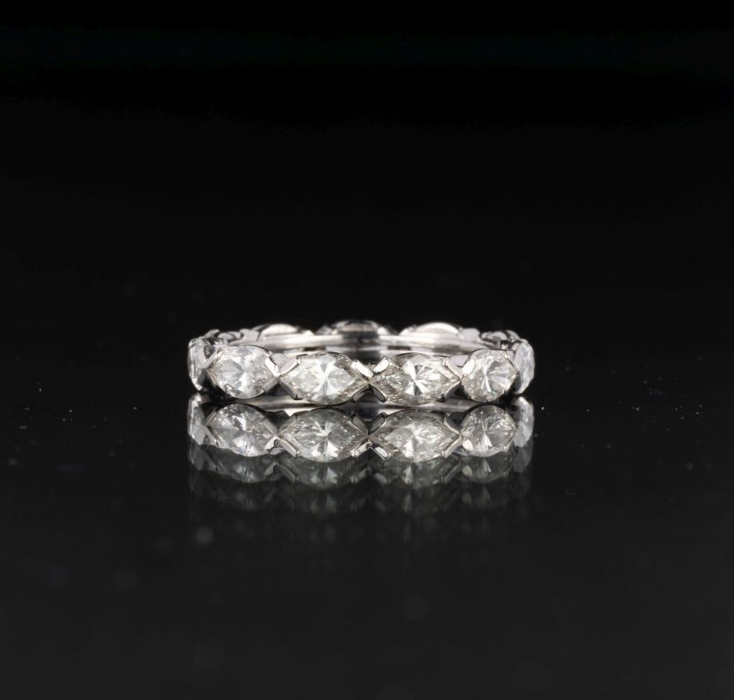 Memory-Ring mit fein-weißem Diamant-Besatz