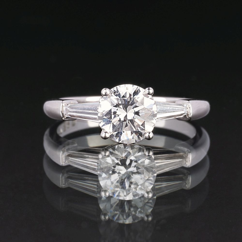 René Kern, gegr. 1950 - Hochfeiner River-Diamant-Ring Hochfeiner River-Diamant-Ring