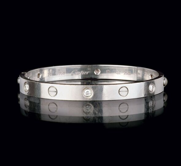 A Bangle Bracelet with Diamonds 'Lion'