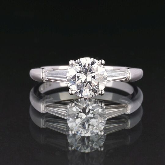 Hochfeiner River-Diamant-Ring