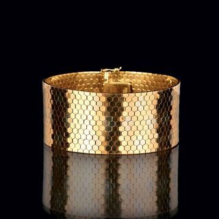 A Vintage Gold Bracelet