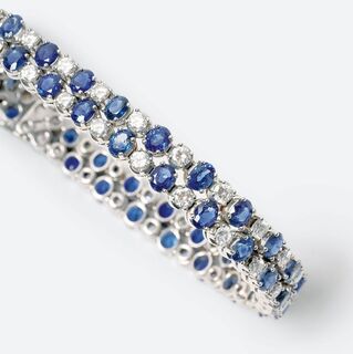 A colour-intensive Sapphire Bracalet with Diamonds