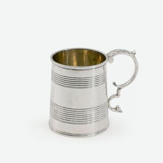 A small George IV Mug