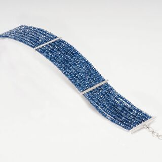 Mehrreihiges Saphir-Armband mit kleinen Brillanten