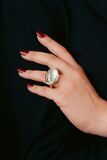 Moderner Gold-Ring mit Aquamarin-Cabochon - Bild 2