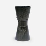 Bronze-Vase mit Prunusrelief