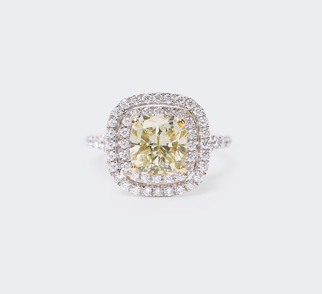 A Fancy Diamond Ring A Fancy Diamond Ring