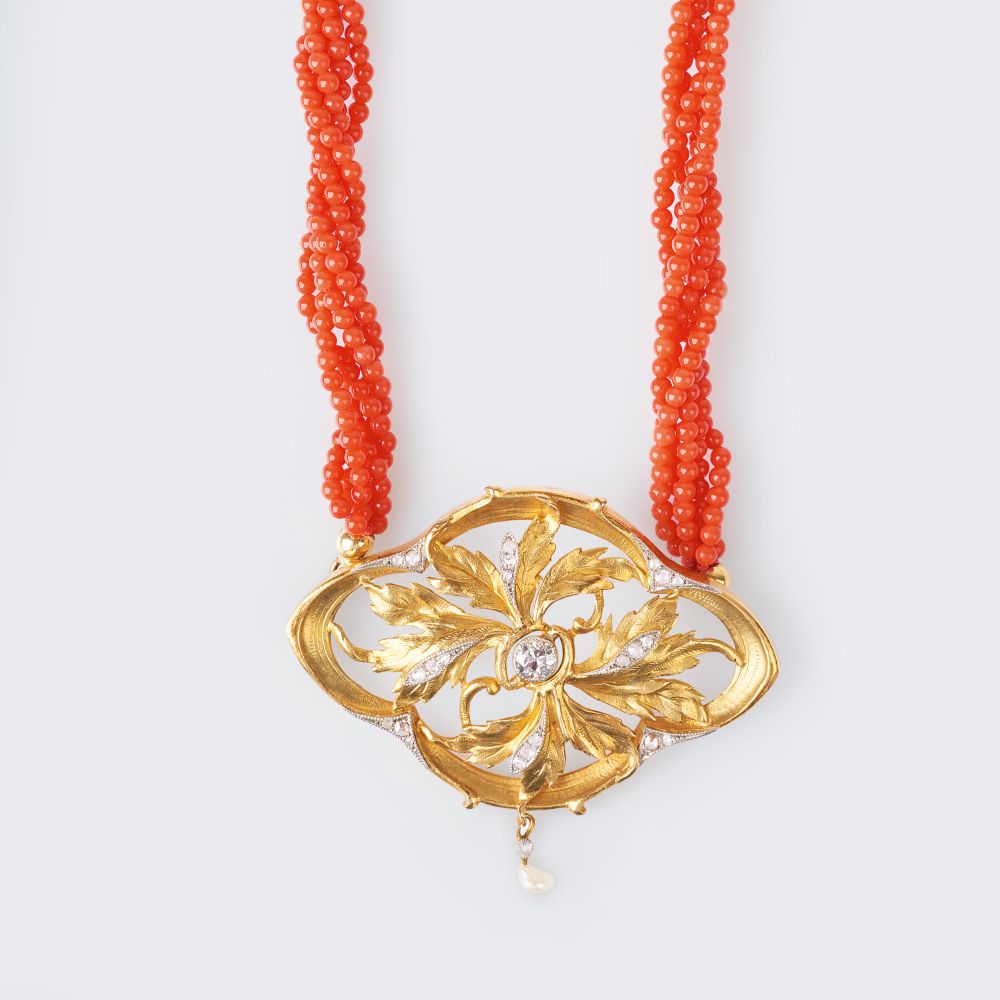 Art Nouveau Diamant-Anhänger an Korallen-Kette Art Nouveau Diamant-Anhänger an Korallen-Kette