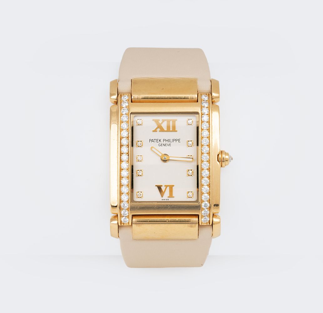 Patek Philippe - Damenarmbanduhr Twenty-4 mit Diamanten Damenarmbanduhr Twenty-4 mit Diamanten