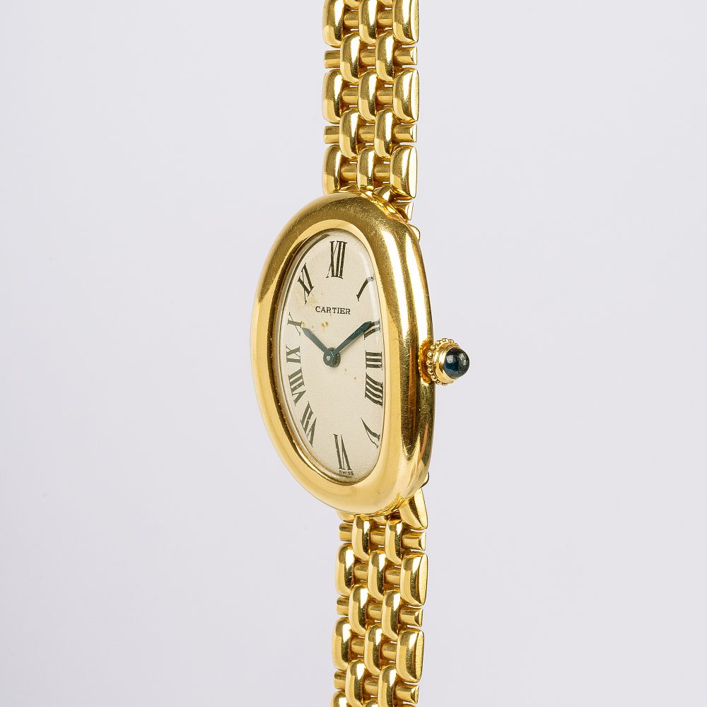 A Lady's Wristwatch Baignoire - image 2