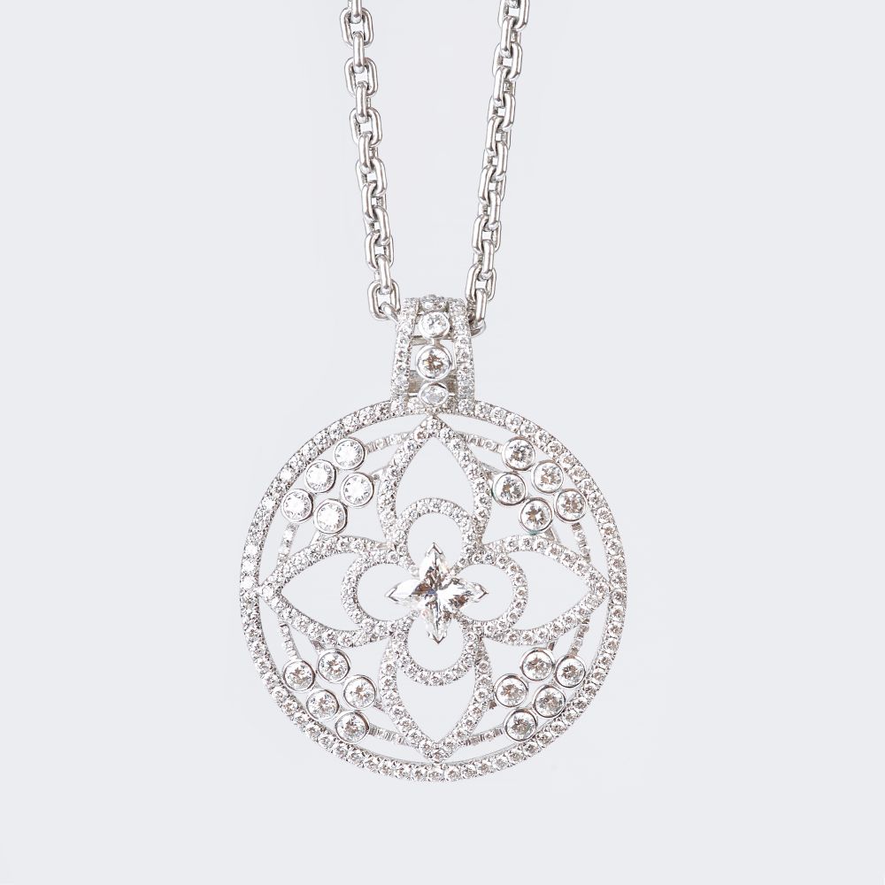 An Idylle Blossom Medaillon Pendant on Necklace