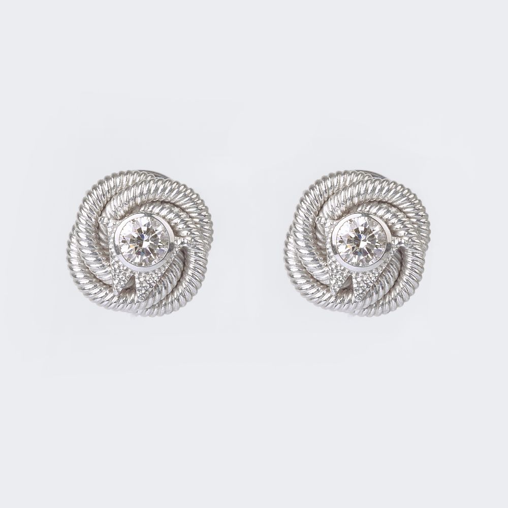 A Pair of Solitaire Diamond Earstuds 'Silk Knot'