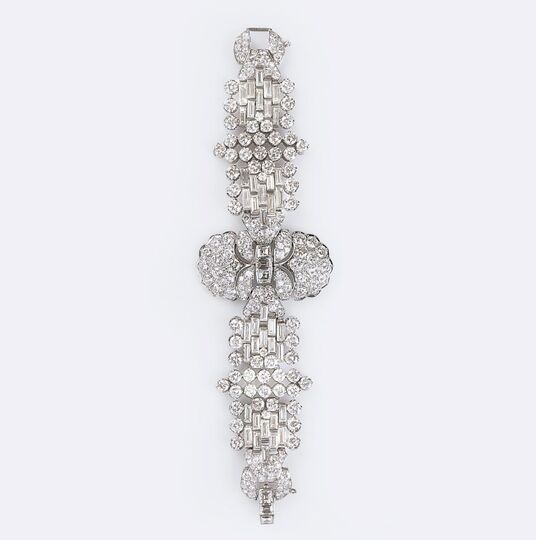 An exquisite, highcarat Art-déco Diamond Bracelet