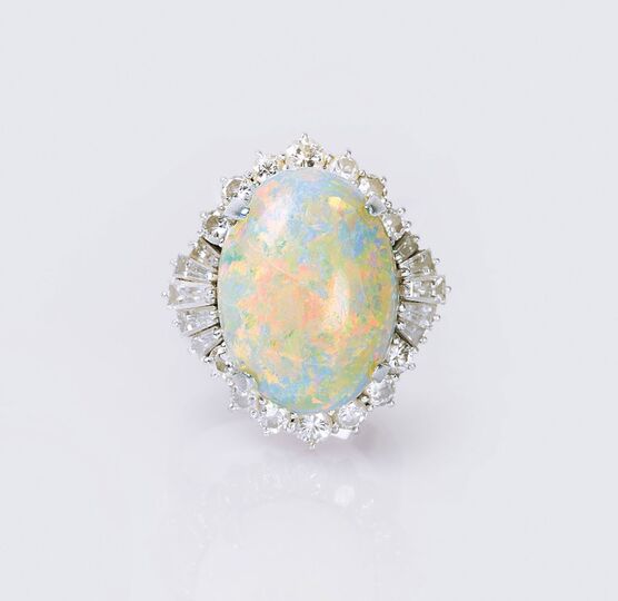 Opal-Diamant-Ring