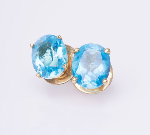 A Pair of Topaz Earstuds