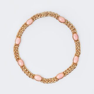 A Curb Chain Necklace with Koral