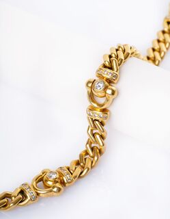 A Daimond Curb Chain Bracelet