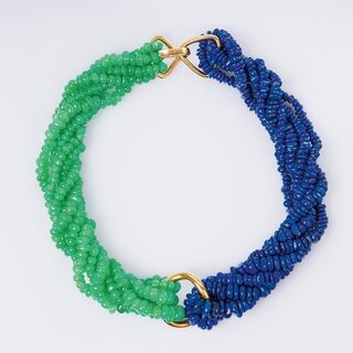 A Lapis Lazuli Chrysopras Necklace with Gold Clasp